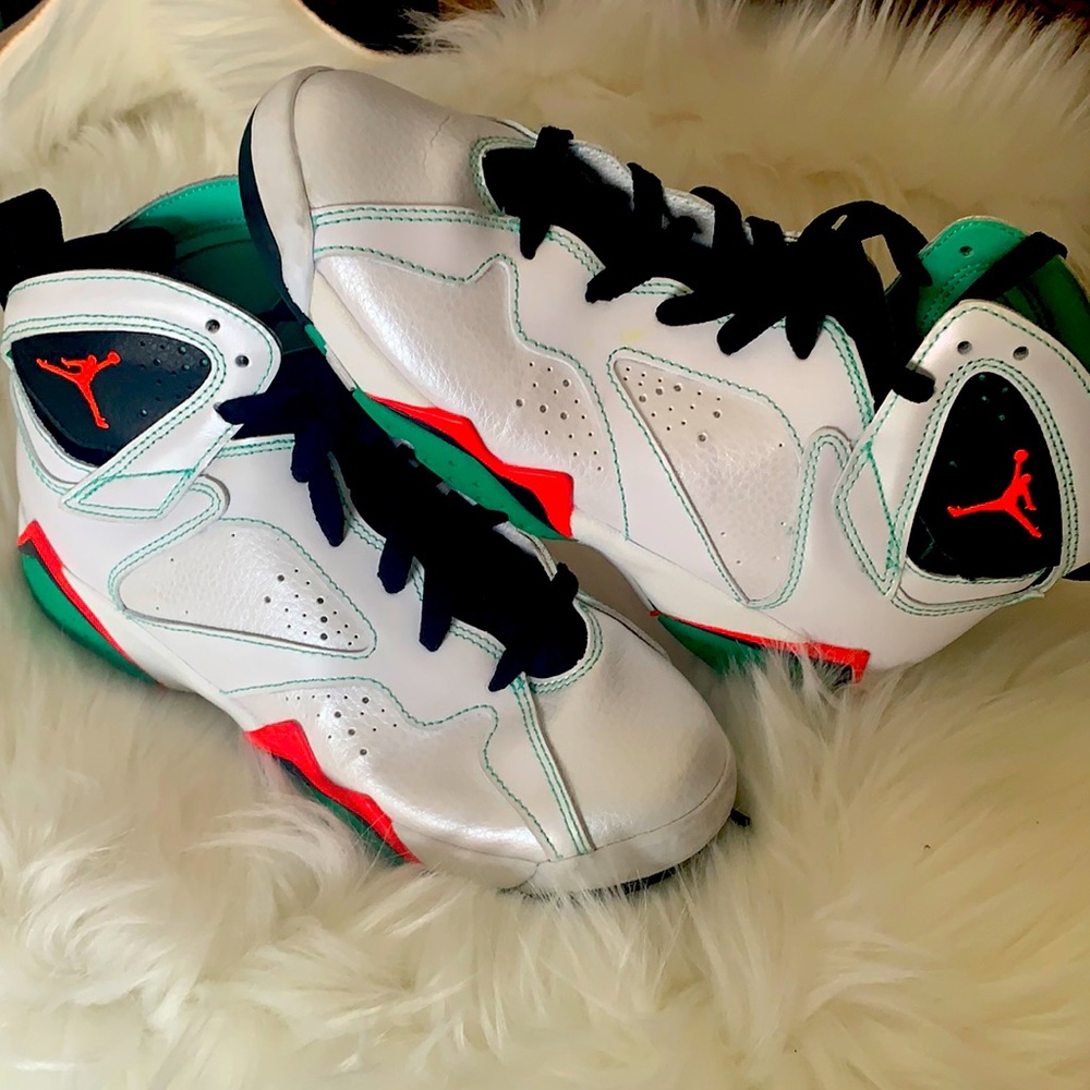 Gently Used Retro Air Jordan Sz 6Y